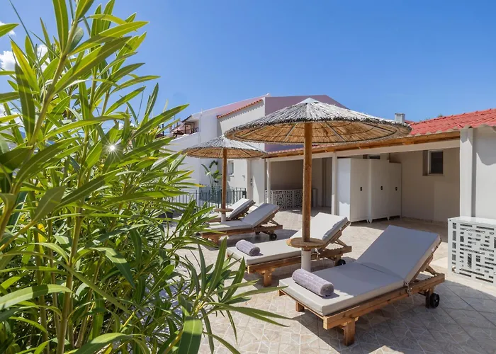 Cavaliere Seafront House - Theseus